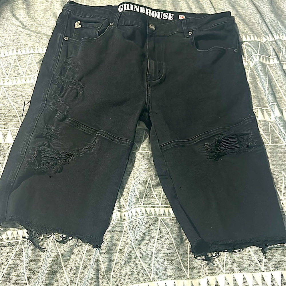 Men's distress shorts